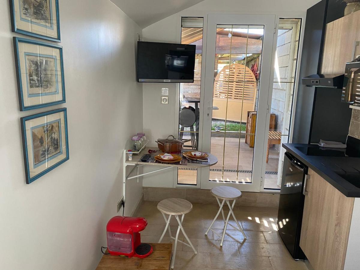 L'Entrenous Apartment Charmes  ภายนอก รูปภาพ